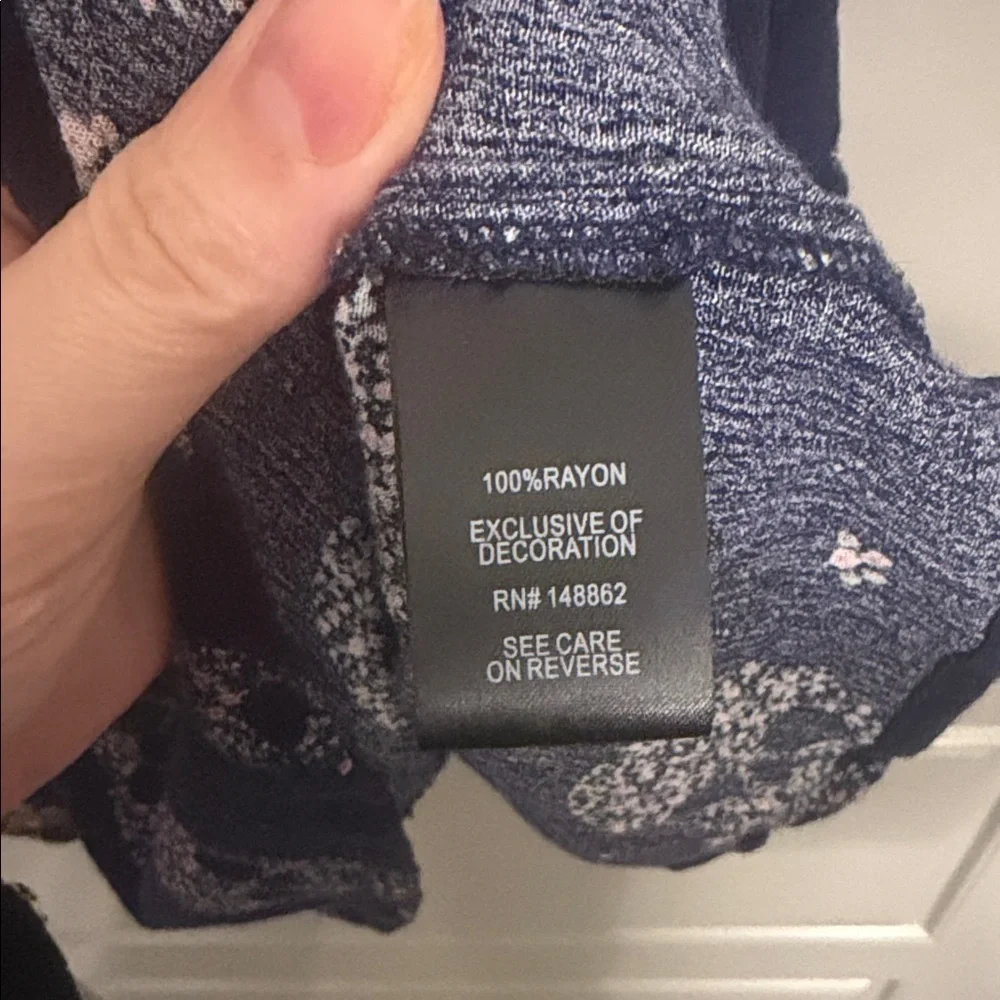 Torrid Dark Blue Skull Long Sleeve Top - Picture 4 of 4